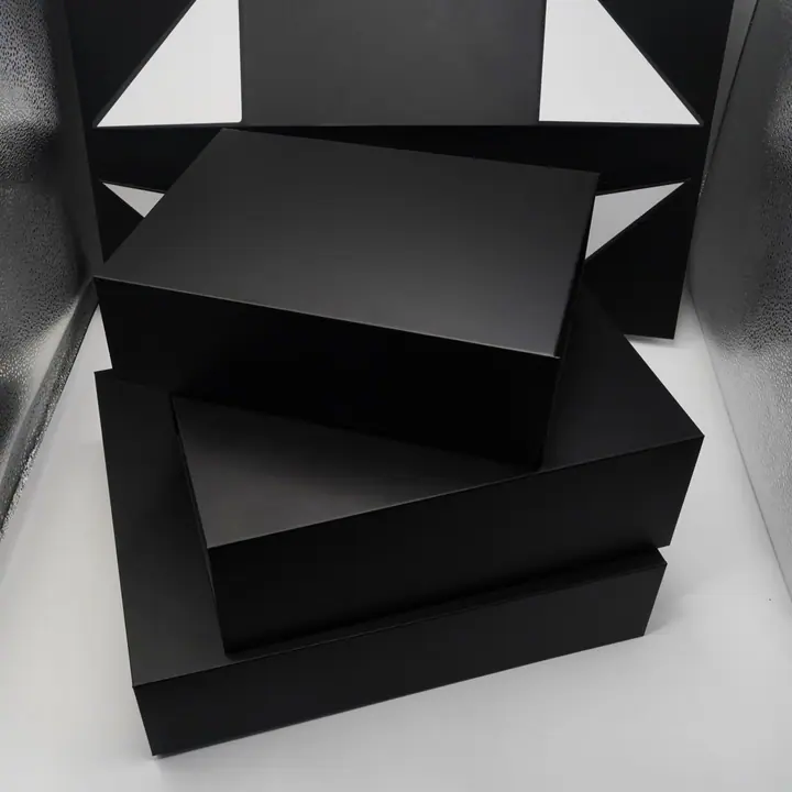 Black Durable Cardboard Recyclable Packaging Boxes Small Business