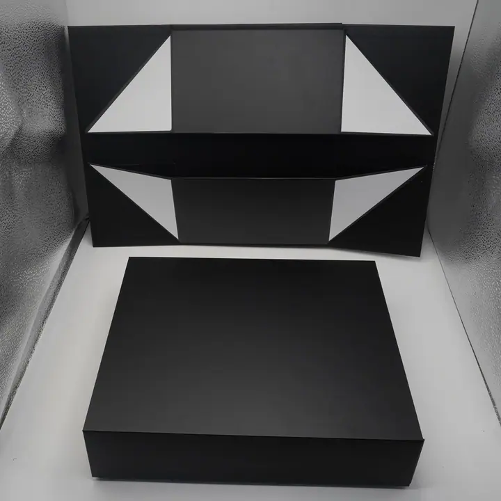 Folding Shirt Socks Packaging Gift Box Magnet Embossing – view 4