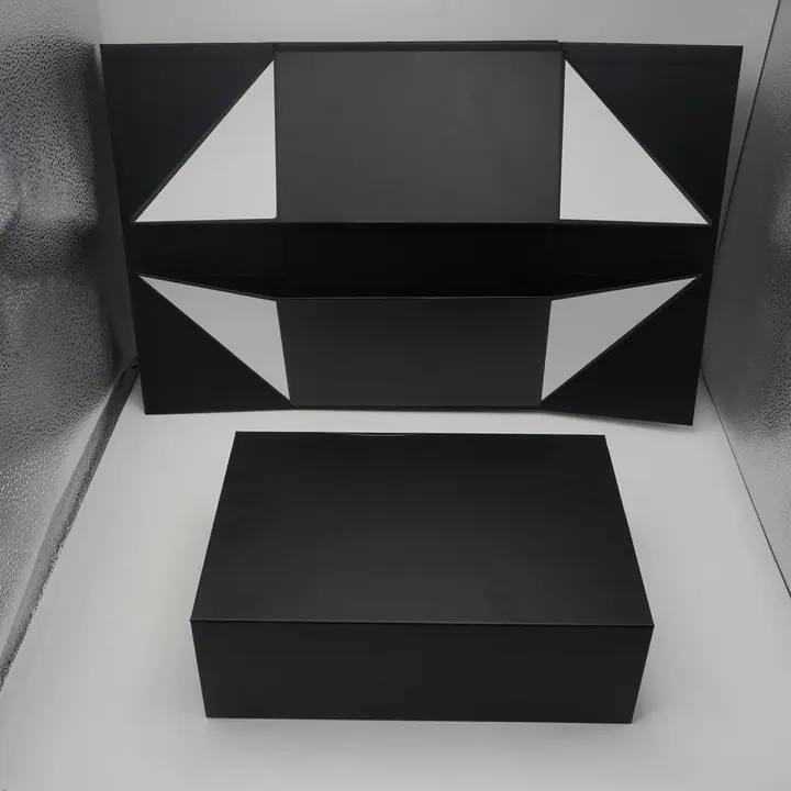 Low MOQ Black Cardboard Gift Box Magnetic Closure – view 3